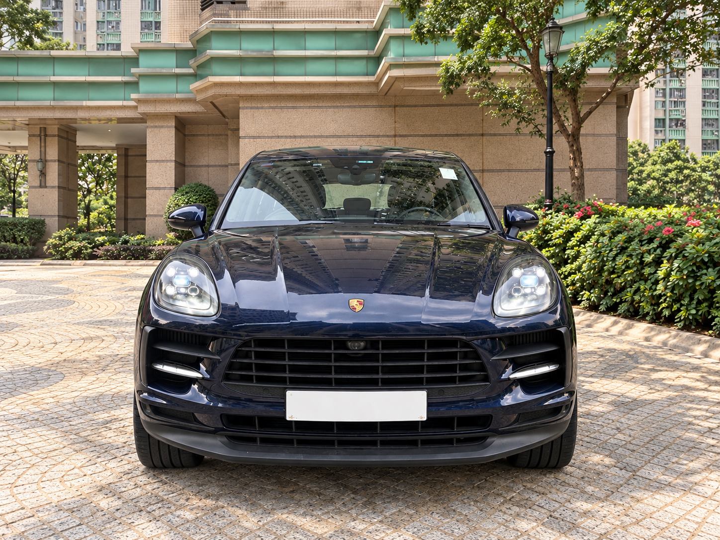 2018 Porsche Macan S in blue